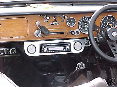VITESSE / HERALD CD / RADIO MOUNT WITH TWIN 2" GAUGES MADE FROM POLISHED STAINLESS STEEL